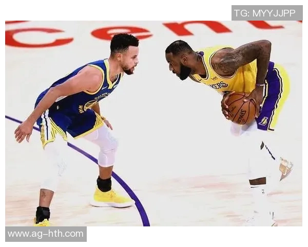 科尔谈詹姆斯与库里风格差异称库里是低调领袖值得信赖的MVP