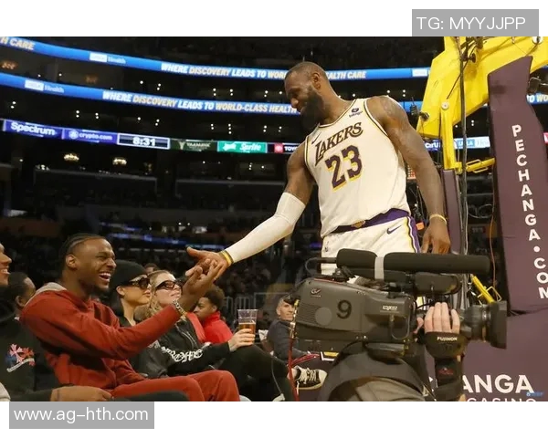 夸梅直言詹姆斯为改变命运而拼搏布朗尼对篮球毫无热情与追求