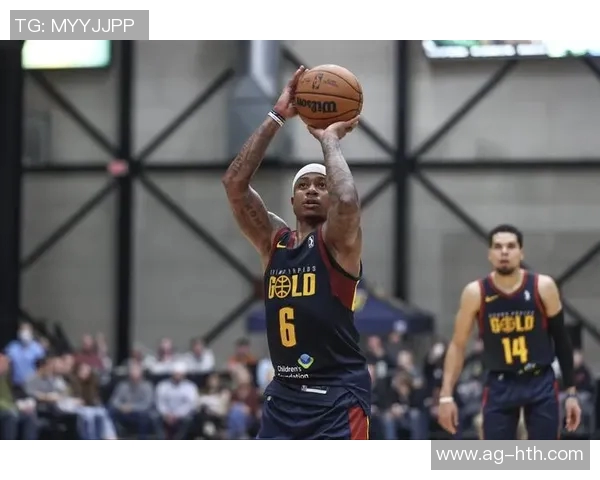 托马斯状态平平20投6中三分球命中率低迷仅获19分表现不佳